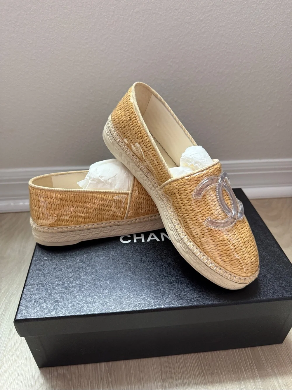 NWT Chanel raffia cc logo espadrilles beige woven straw shoes + box, dust bags